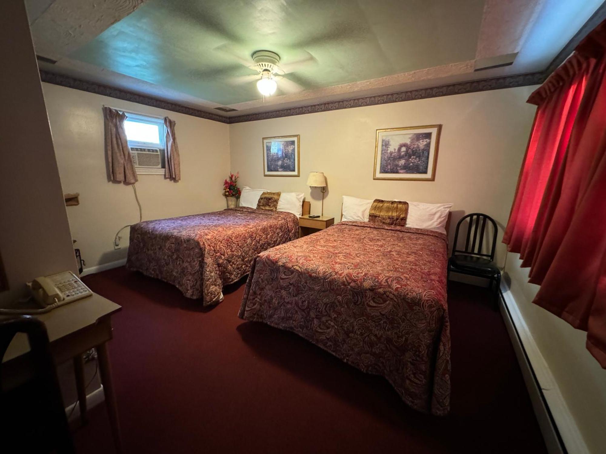 Holiday Motel Orillia Kültér fotó